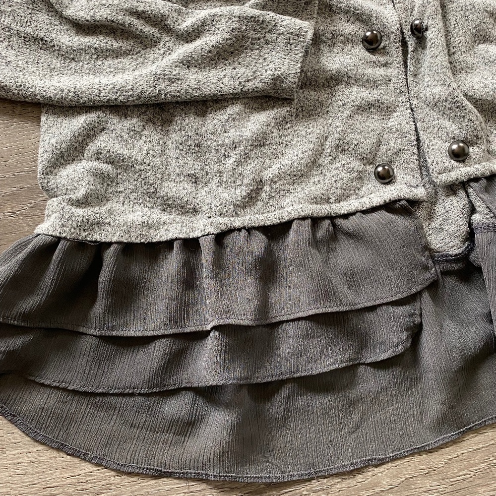 Pleated Ruffle Bottom Cardigan - Picture 3 of 4